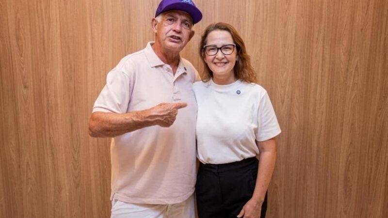 Ex-prefeito Clebel Cordeiro declara apoio à deputada estadual Débora Almeida