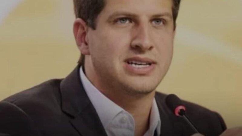 O prefeito do Recife, João Campos (PSB), confirmou nesta quinta-feira (12) que está em conversas com o Partido Progressistas sobre um possível apoio da federação União Progressistas, que une o PP ao União Brasil, à sua chapa nas eleições de 2026