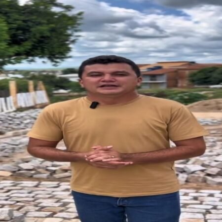 Vereador Pitel Filho acompanha obras de pavimentação em dois bairros de Salgueiro