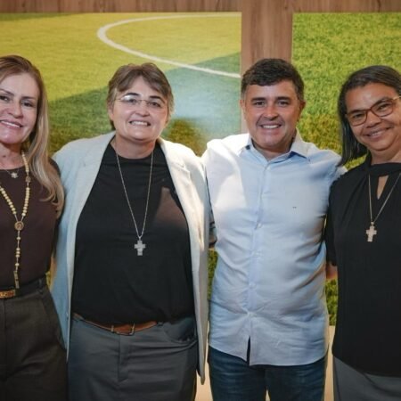 Eduardo da Fonte destina mais R$ 2 milhões para o Hospital de Câncer do Sertão e amplia acesso ao tratamento no Araripe