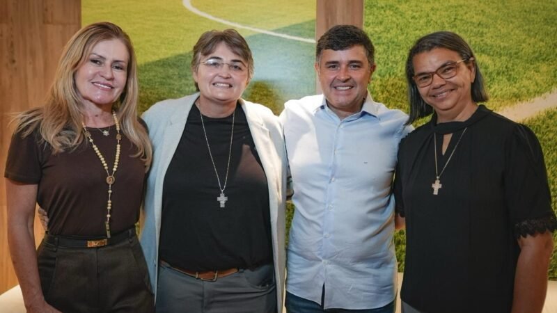 Eduardo da Fonte destina mais R$ 2 milhões para o Hospital de Câncer do Sertão e amplia acesso ao tratamento no Araripe