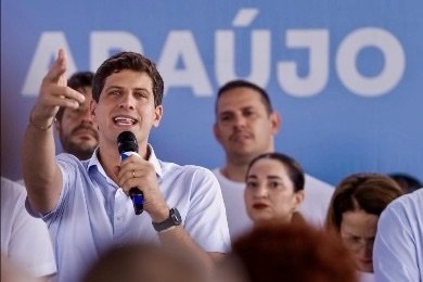 JOÃO CAMPOS INAUGURA CRECHE, GARANTINDO QUE FAZ PROMESSA DE VERDADE