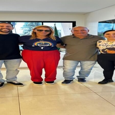 Prefeita Riva Bezerra visita cidade mineira onde vivem centenas de cedrenses