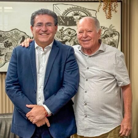 Luciano Duque amplia base no Sertão e recebe apoio do prefeito de Iguaracy