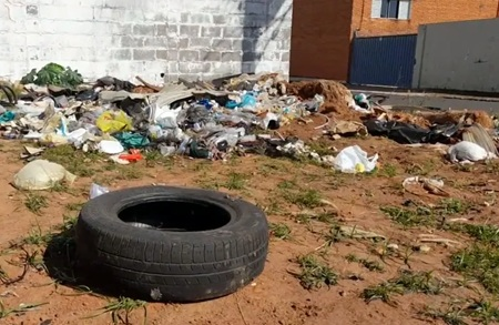 Prefeitura de Floresta-PE propõe multa a proprietários de terrenos baldios sem limpeza