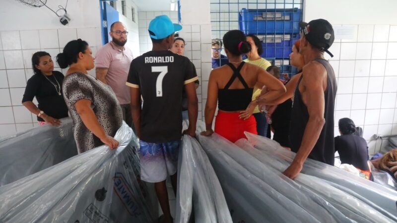 Prefeitura do Jaboatão avança na entrega de donativos para famílias atingidas pelas chuvas na Comunidade dos Coqueiros