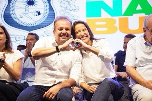 Prefeito de Salgueiro e governadora assinam convênio para pavimentação asfáltica de várias ruas no Prado e Residencial Santo Antônio