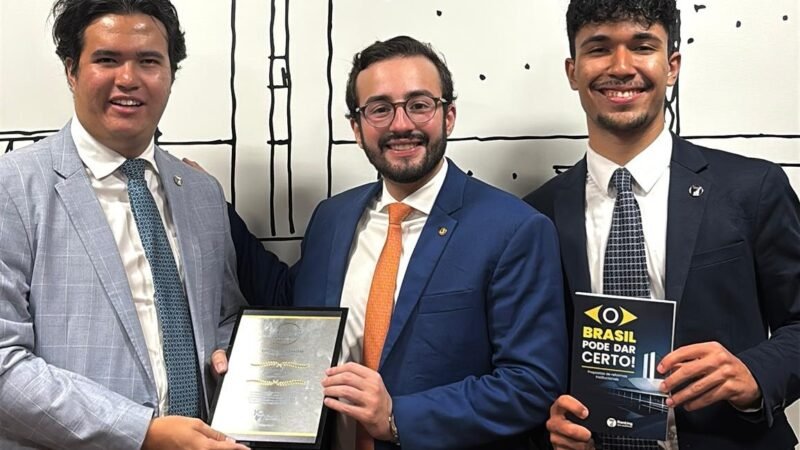 Lula da Fonte recebe prêmio do Ranking dos Políticos pelo quarto ano consecutivo