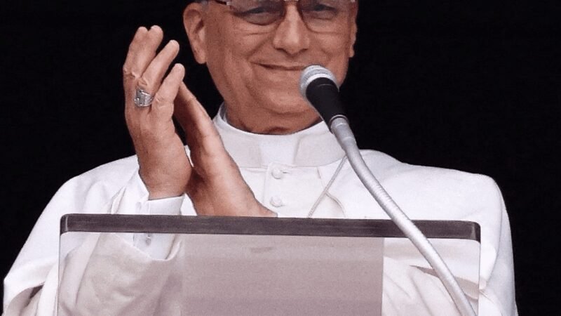 Papa Leão XIV: nas horas sombrias da vida, o Batismo é luz e reconciliação