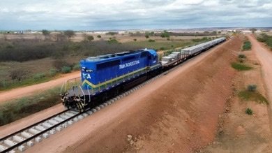 Sudene contesta decisão do TCU e prepara novo relatório para garantir a continuidade do ramal Salgueiro-Suape da Transnordestina