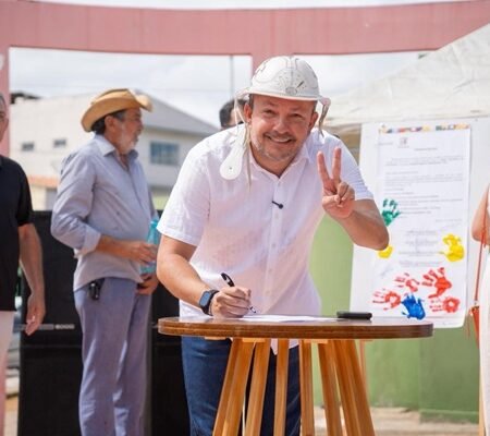 Salgueiro comemora 162 anos de emancipação política com ordens de serviços de CAPS e creche e inaugurações