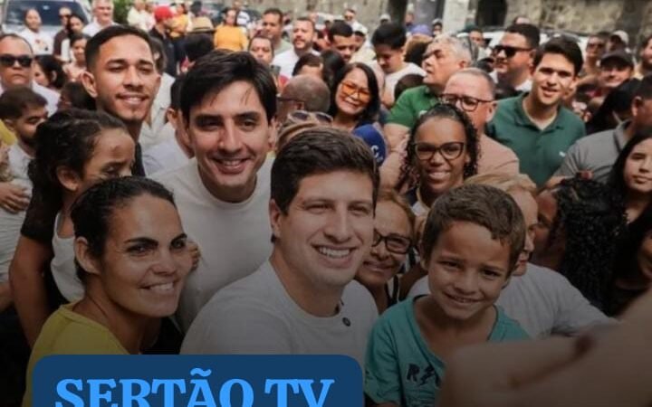 EM CARPINA PRÉ CANDIDATO A GOVERNADOR JOÃO CAMPOS FAZ ESCUTA A POPULAÇÃO