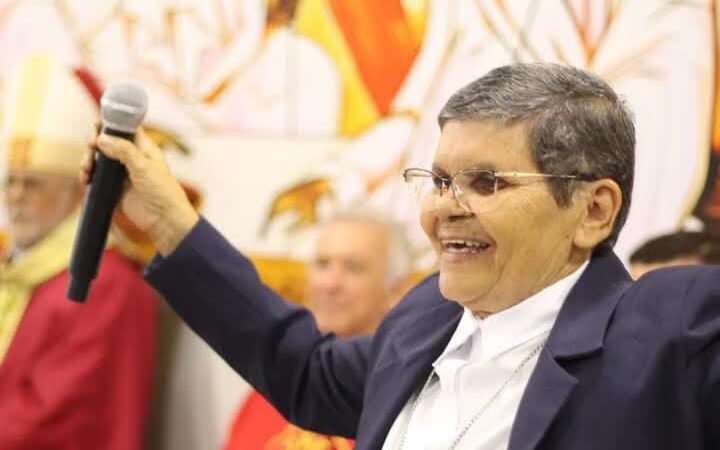 No dia 26 de maio de 1996 nasceu a Comunidade Mãe da Vitória, através do “sim” generoso de sua fundadora, Elizabeth Pereira Barbosa.