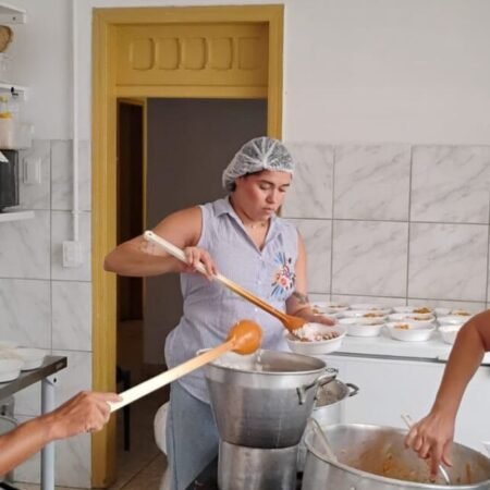 Parceria entre Governo de Pernambuco e cozinhas solidárias reforça apoio alimentar às vítimas das chuvas