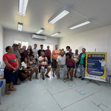 Saúde do Jaboatão reforça conscientização sobre uso correto de medicamentos durante ação na USF Jardim Guararapes