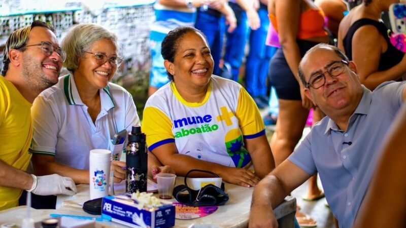 Mano Medeiros leva Caravana Jaboatão da Gente a Cavaleiro e autoriza recuperação da Escadaria da Ladeira da Colina
