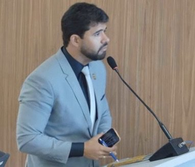 Léo Parente destaca inauguração do Centro NeuroEducar e fala sobre aplicativo que dará transparência às filas das terapias