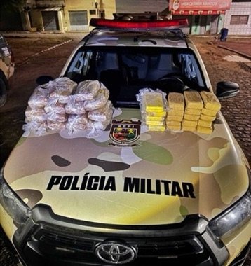 Policiais do BEPI prendem dois homens e apreendem drogas em Sertânia