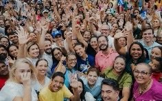 No Sertão do Araripe, governadora Raquel Lyra entrega PE-560 e 84 títulos de propriedade