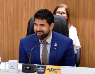 Em votação unânime, Léo Parente é reconduzido à presidência da Câmara de Vereadores de Salgueiro
