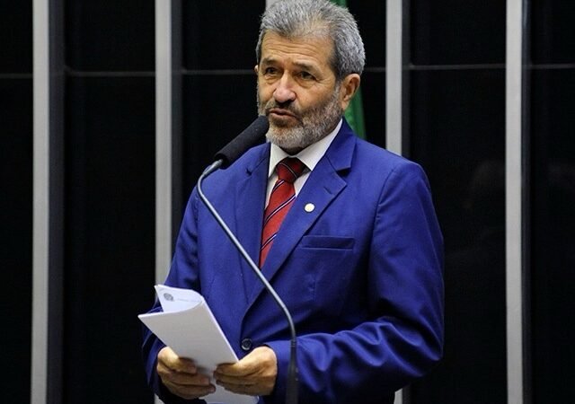 Gonzaga Patriota de volta à Câmara Federal