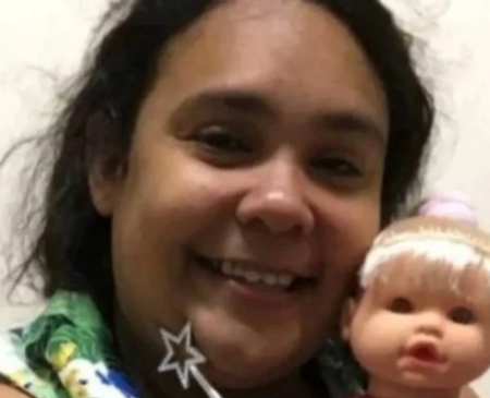 Mulher que fingiu ter 12 anos faz aniversário de 38 anos