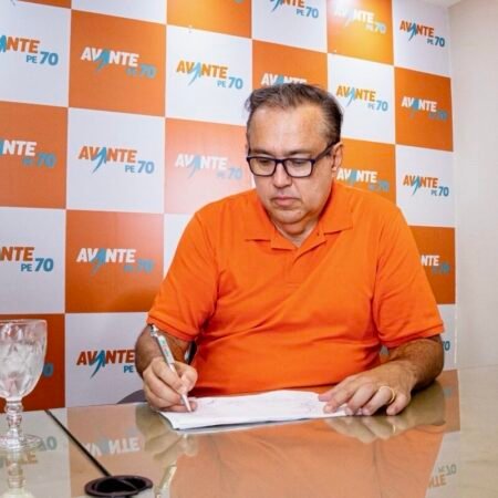 Avante defende Eduardo da Fonte ou Fernando Dueire na chapa de Raquel Lyra