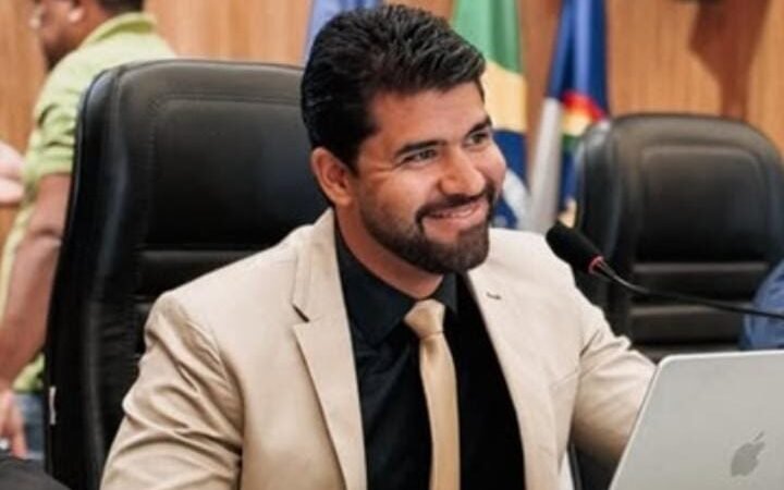Vereador Léo Parente solicita construção de praça no pátio da capela do Sítio Pitombeira