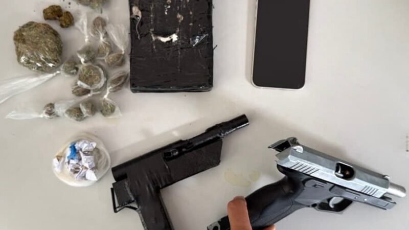 PM apreende quase 300 porções de cocaína, drogas, armas artesanais em Petrolina