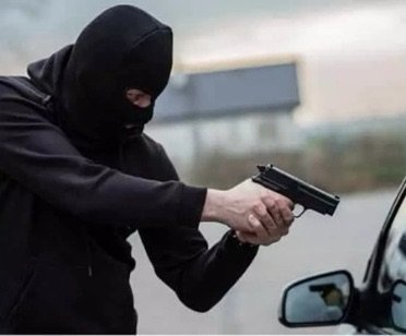 Criminosos fazem casal refém e roubam veículos, celulares, chaves de residência e outros objetos na zona rural de Salgueiro