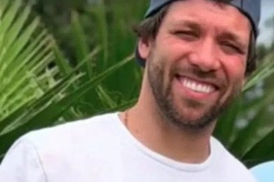 Empresário morre em acidente em duna 4 dias após anunciar gravidez da esposa