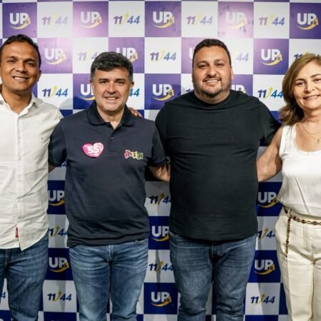 Deputada estadual Simone Santana, prefeito de Alagoinha, Simão Cirineu, e ex-prefeito Uilas Leal anunciam apoio a Eduardo da Fonte ao Senado