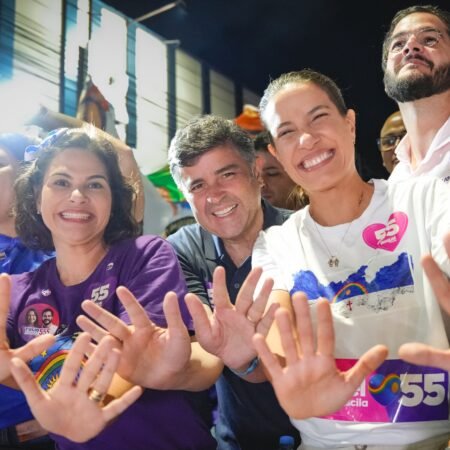 Em grande caminhada em Paulista, Raquel Lyra e Eduardo da Fonte participam do lançamento das candidaturas de Marcelo Gouveia a deputado federal e Amanda Ramos a deputada estadual