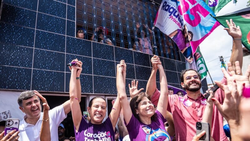 Eduardo da Fonte e Raquel Lyra iniciam fim de semana com grande ato na Comunidade do Bode e fortalecem caminhada no Recife