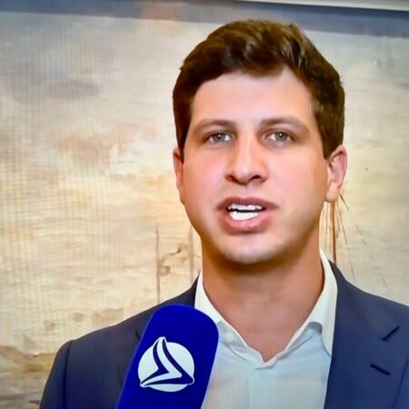João Campos diz que ser amigo de Lula é diferente, mas precisa ter projetos, numa crítica a Raquel