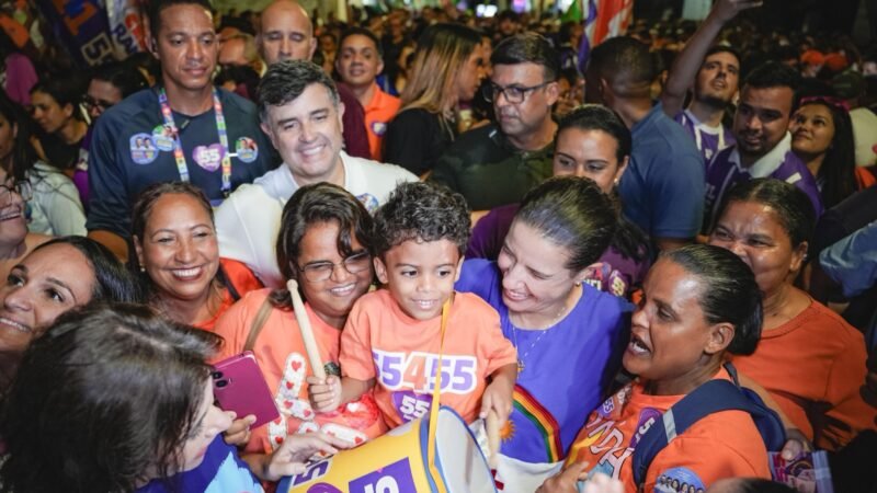 Em grande mobilização, Raquel Lyra e Eduardo da Fonte levam porta a porta às ruas de Igarassu