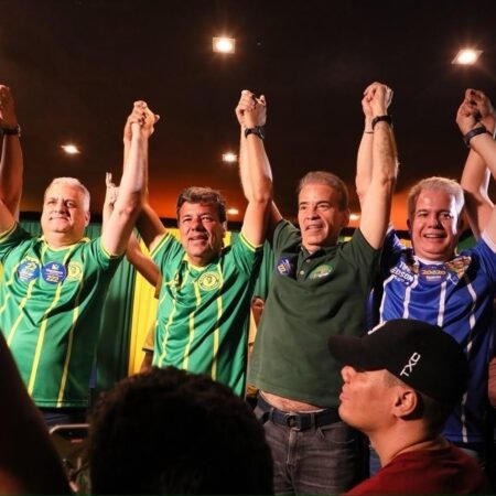 Vice de Flávio Bolsonaro, Alfredo Gaspar é recebido com festa em onda verde-amarela no Piauí e em Pernambuco