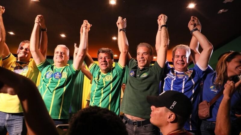Vice de Flávio Bolsonaro, Alfredo Gaspar é recebido com festa em onda verde-amarela no Piauí e em Pernambuco