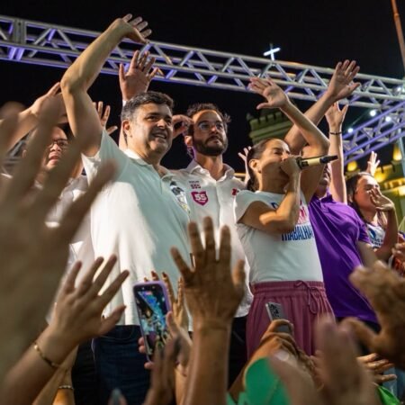 Raquel Lyra e Eduardo da Fonte reforçam articulação com lideranças do Agreste e mostram força em caminhada por Orobó