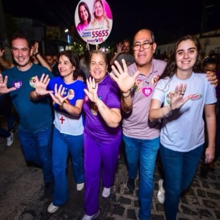 Andréa Medeiros e Priscila Krause realizam porta a porta e confirmam popularidade em Jaboatão