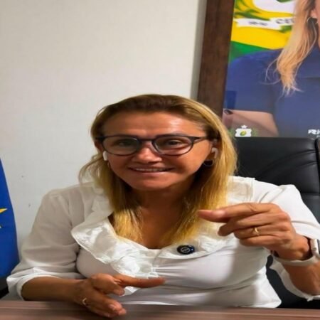 Riva Bezerra celebra aniversário com reconhecimento pelo trabalho à frente da Prefeitura de Cedro