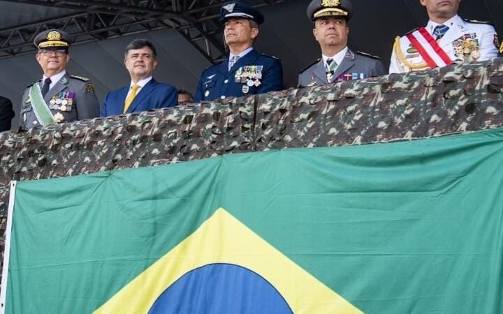 Eduardo da Fonte participa do tradicional desfile de 7 de Setembro no Recife