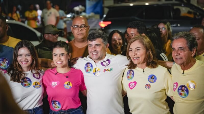Eduardo da Fonte e prefeito Carlos Santana levam multidão às ruas de Nossa Senhora do Ó, em Ipojuca
