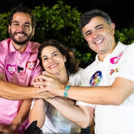 Raquel Lyra e Eduardo da Fonte levam força da chapa em grande caminhada por Roda de Fogo, no Recife