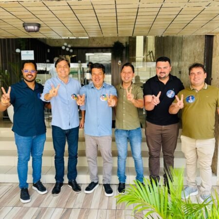 Marconi Santana anuncia Mendonça Filho como uma de suas escolhas para o Senado