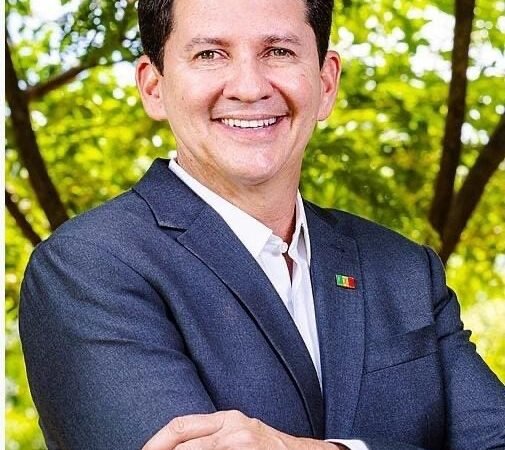 Simão reforça apoio a Raquel Lyra: “o povo do Sertão está com você”