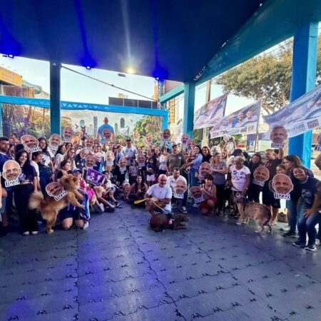 Anderson Correia reúne protetores e amantes da causa animal em Encontrão Pet no comitê, em Caruaru