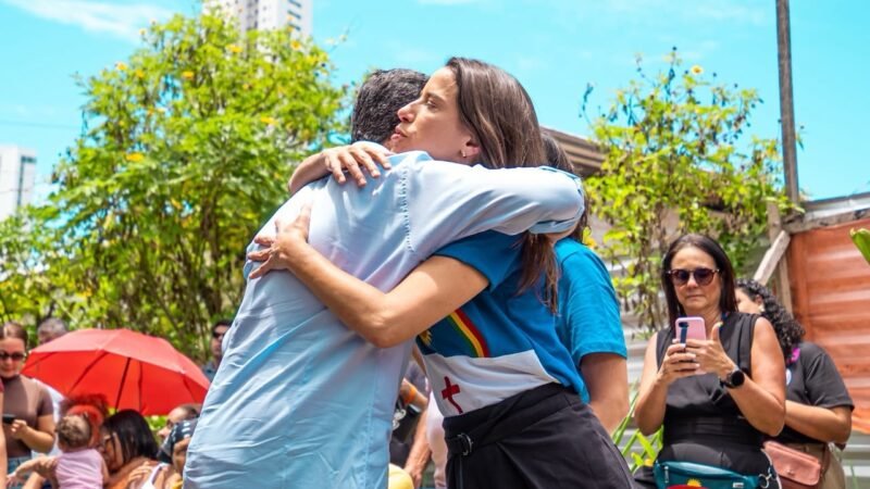 Na Comunidade Caranguejo Tabaiares, Eduardo da Fonte destaca ação do Governo Raquel Lyra que autoriza o delegado a determinar o uso de tornozeleira eletrônica para agressores de mulheres