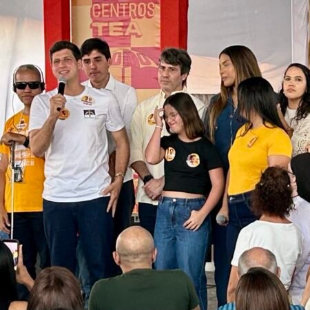 João Campos diz que debate vai mostrar quem pode fazer mais