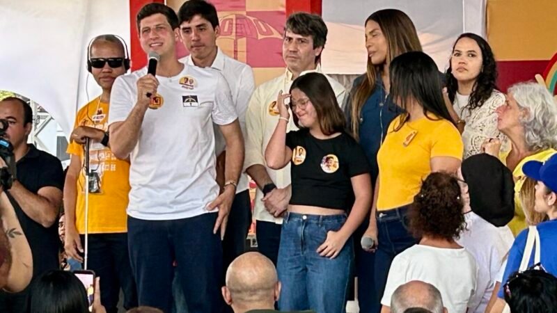 João Campos diz que debate vai mostrar quem pode fazer mais